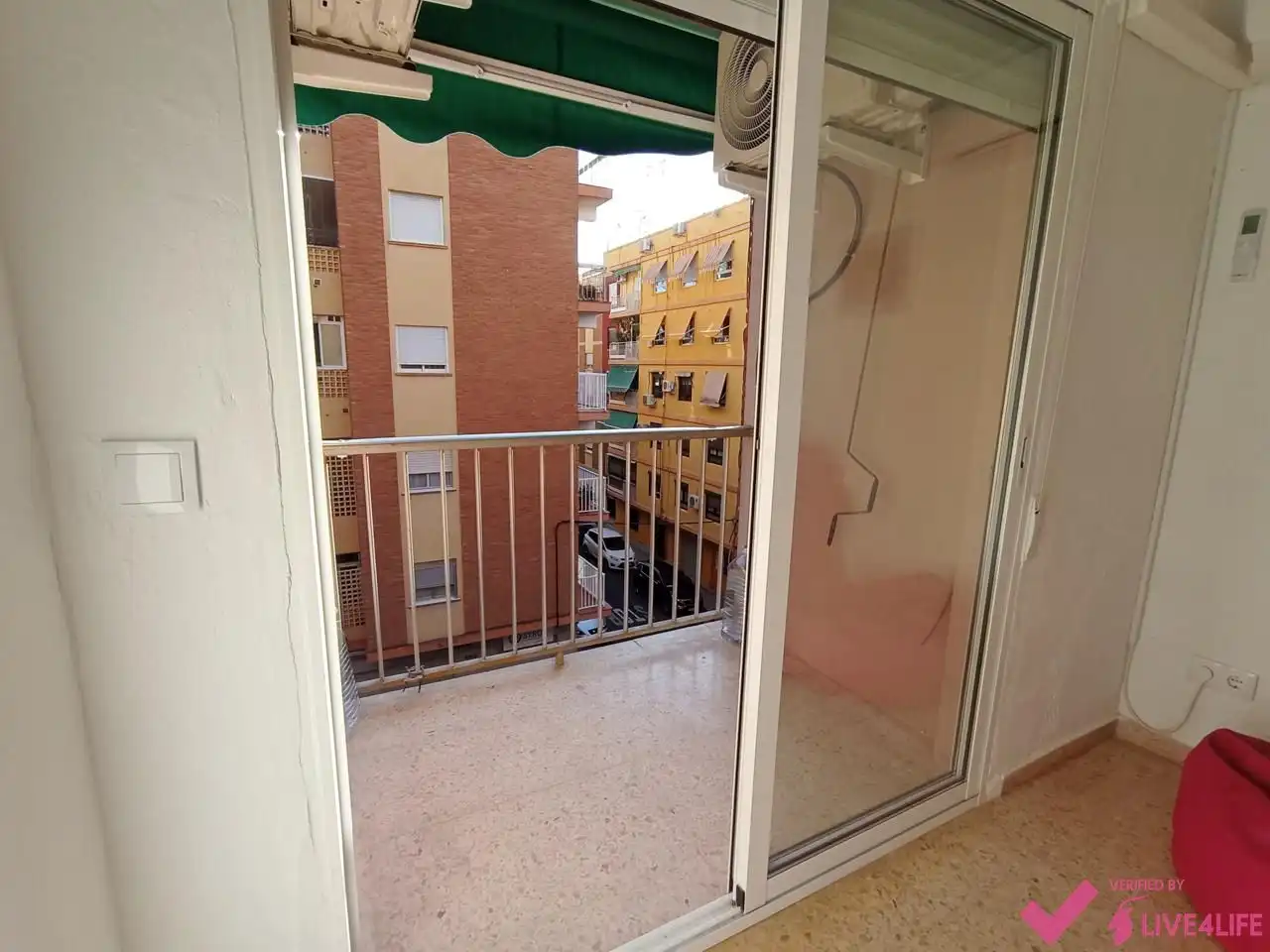 Habitación de Piso de alquiler en Burjassot con Aire acondicionado, Terraza y Amueblado