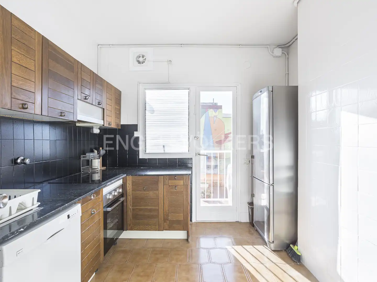 Cocina de Piso de alquiler en Barcelona con Calefacción, Parquet y Balcón