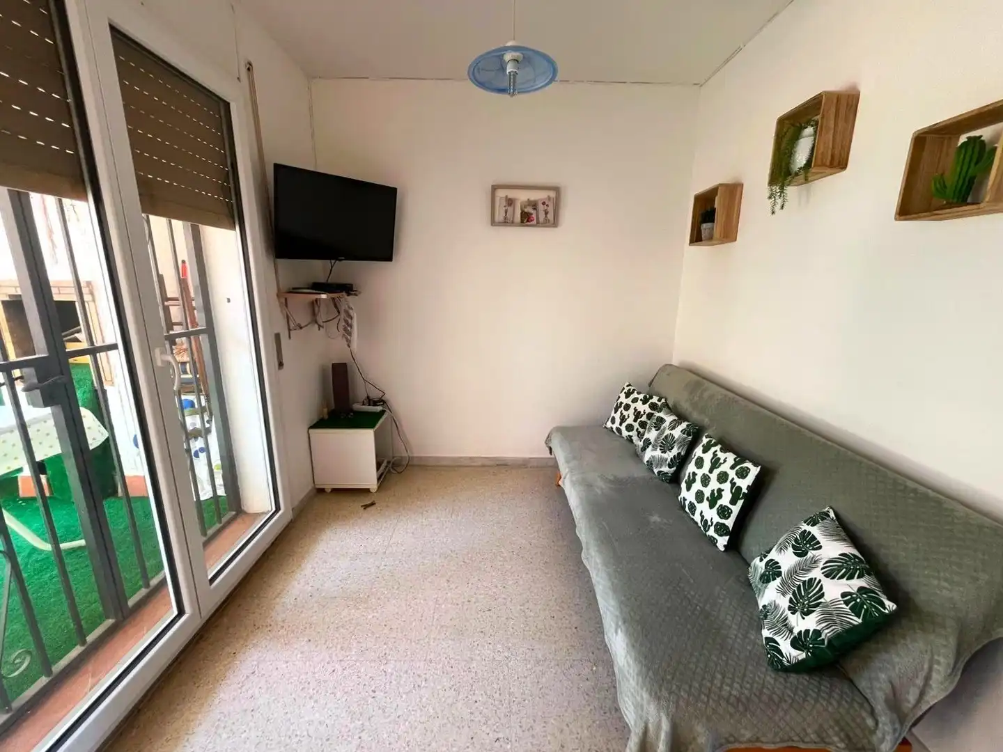 Living room of Apartments for sale in Roses  with Terrace, Furnished and Community pool
