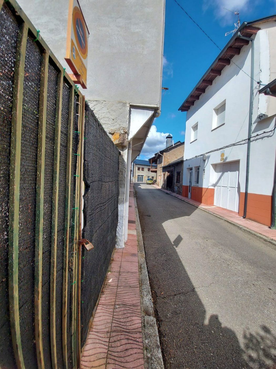 Vista exterior de Finca rústica en venda en Toreno amb Calefacció i Terrassa