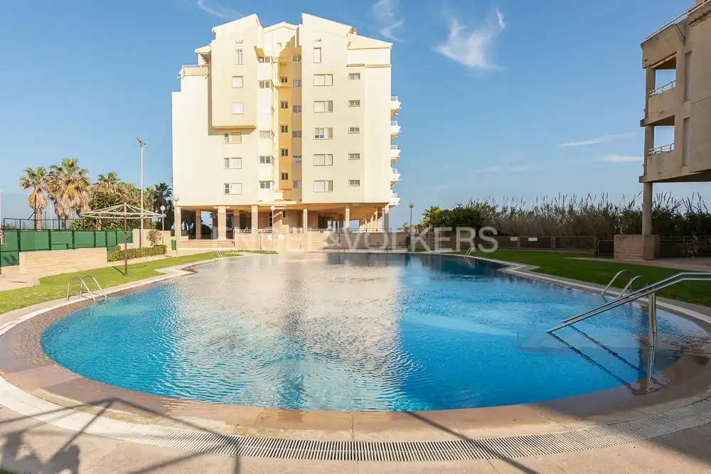 Schwimmbecken von Wohnung zum Verkauf in Valencia mit Heizung, Privatgarten und Terrasse
