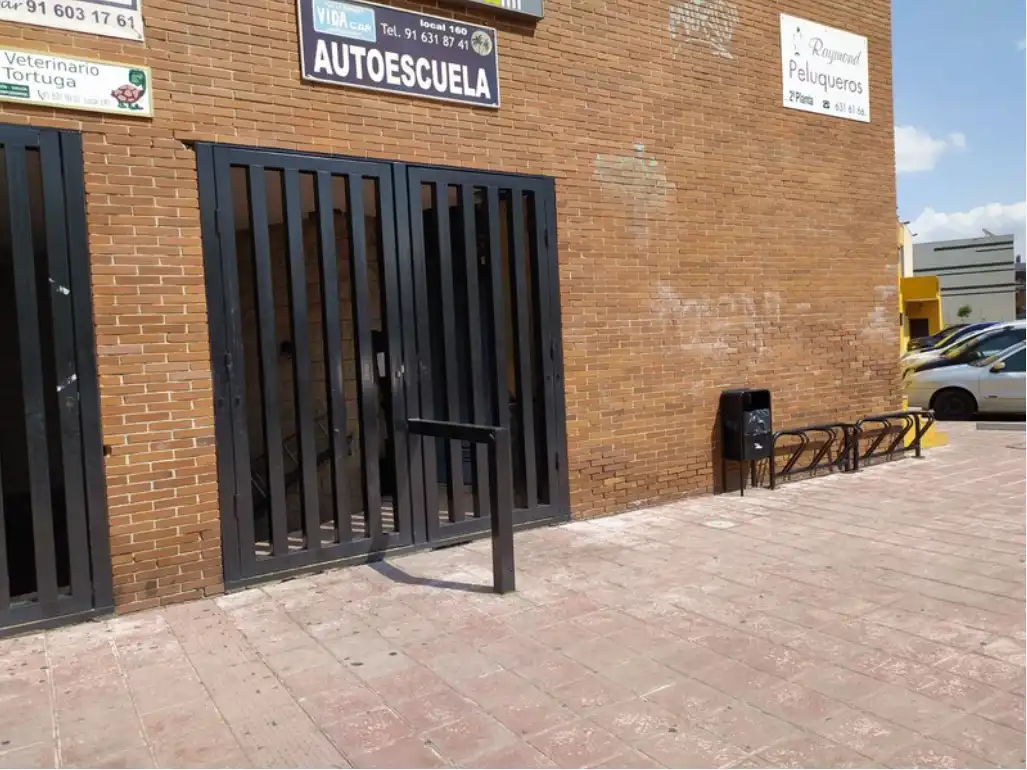 Local comercial en venda a Avenida de Atenas