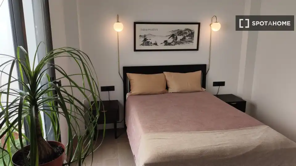 Habitación de Apartamento para compartir en Málaga con Aire acondicionado, Terraza y Amueblado