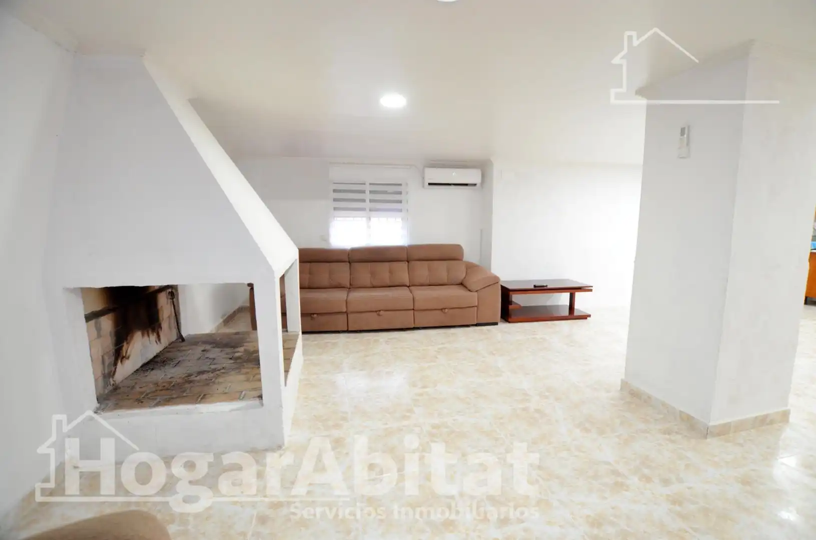 Sala d'estar de Casa o xalet en venda en Alicante / Alacant amb Aire condicionat, Calefacció i Terrassa