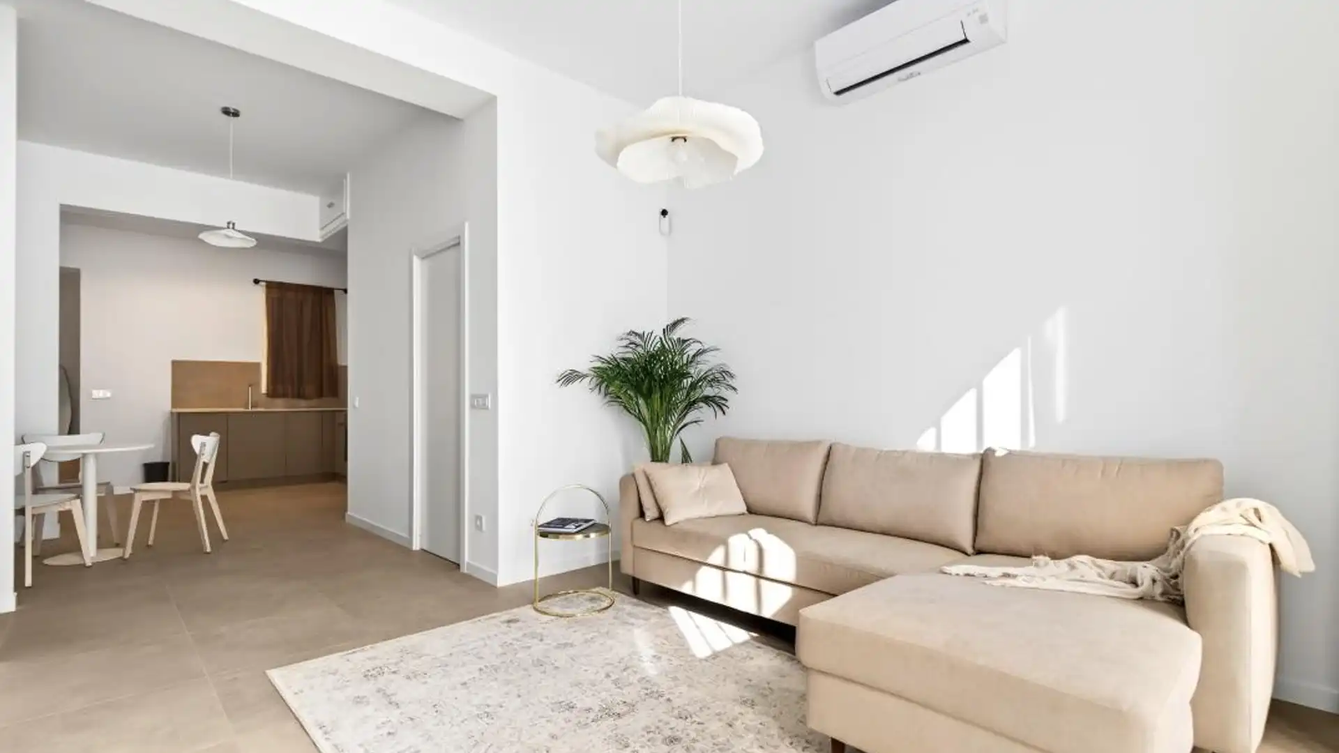 Wohnzimmer von Erdgeschoss zum Verkauf in  Madrid Capital mit Klimaanlage und Heizung