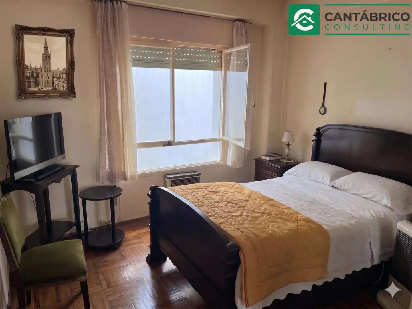 Bedroom of Flat for sale in Gijón   with Heating, Parquet flooring and Furnished