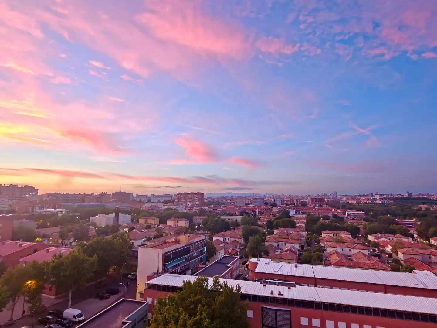 Außenansicht von Wohnungen zur Miete in Madrid mit Klimaanlage, Heizung und Parkett