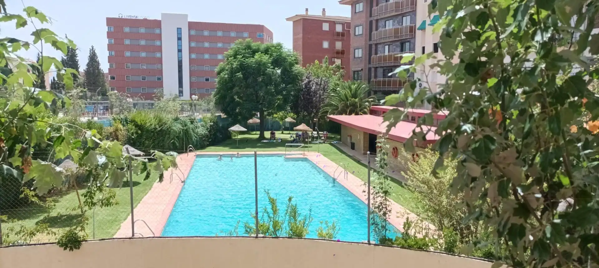 Flat with pool to rent in Beiro, imagen 2