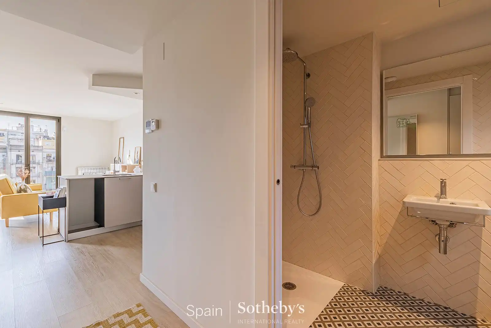 Duplex con ascensore in vendita a Gran Via de les Corts Catalanes, imagen 14