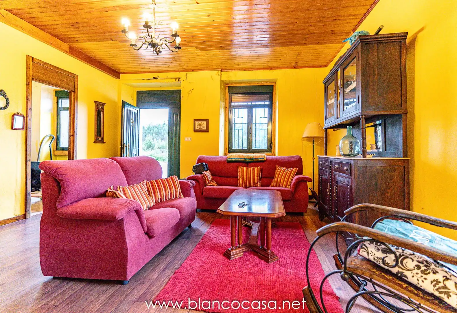 Living room of Houses for sale in Coristanco  with Private garden, Storage room and Furnished