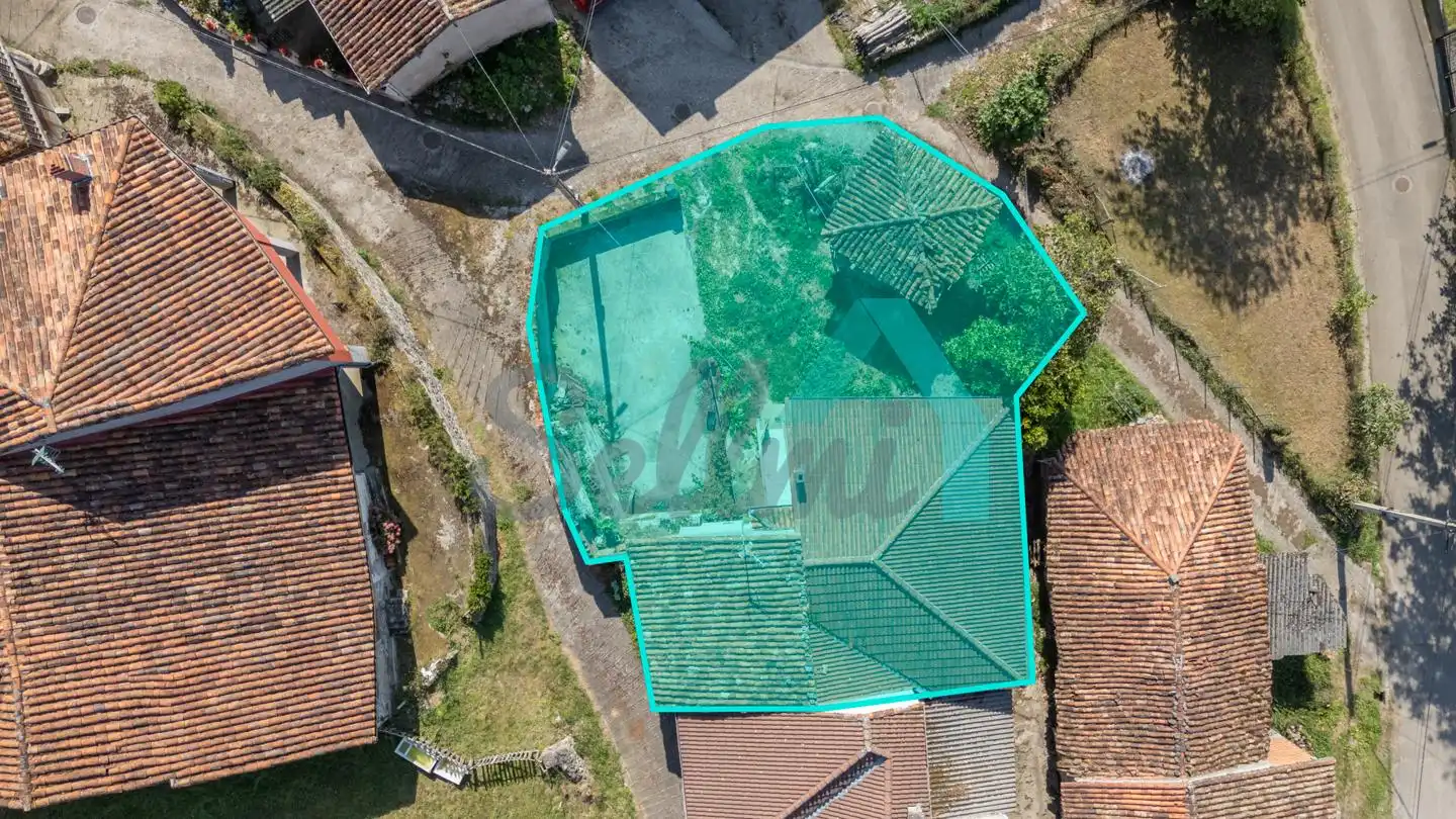 Houses for sale in Parres  with Heating, Private garden and Storage room