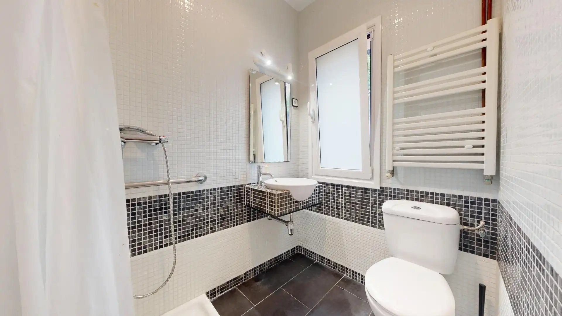 Bathroom of Houses for sale in Leioa  with Heating, Private garden and Terrace