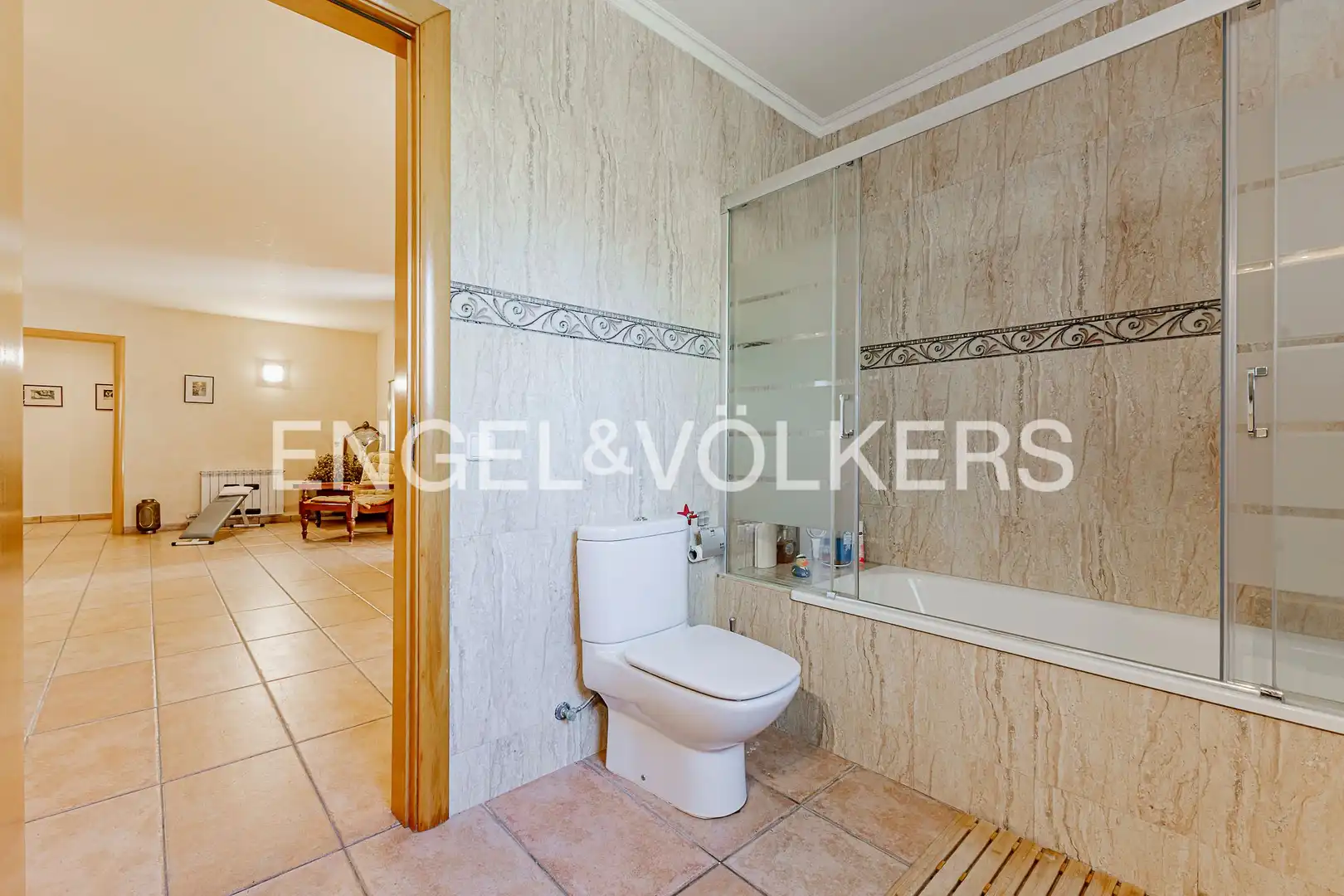 Bathroom of Houses for sale in Sant Cugat del Vallès  with Heating, Private garden and Storage room