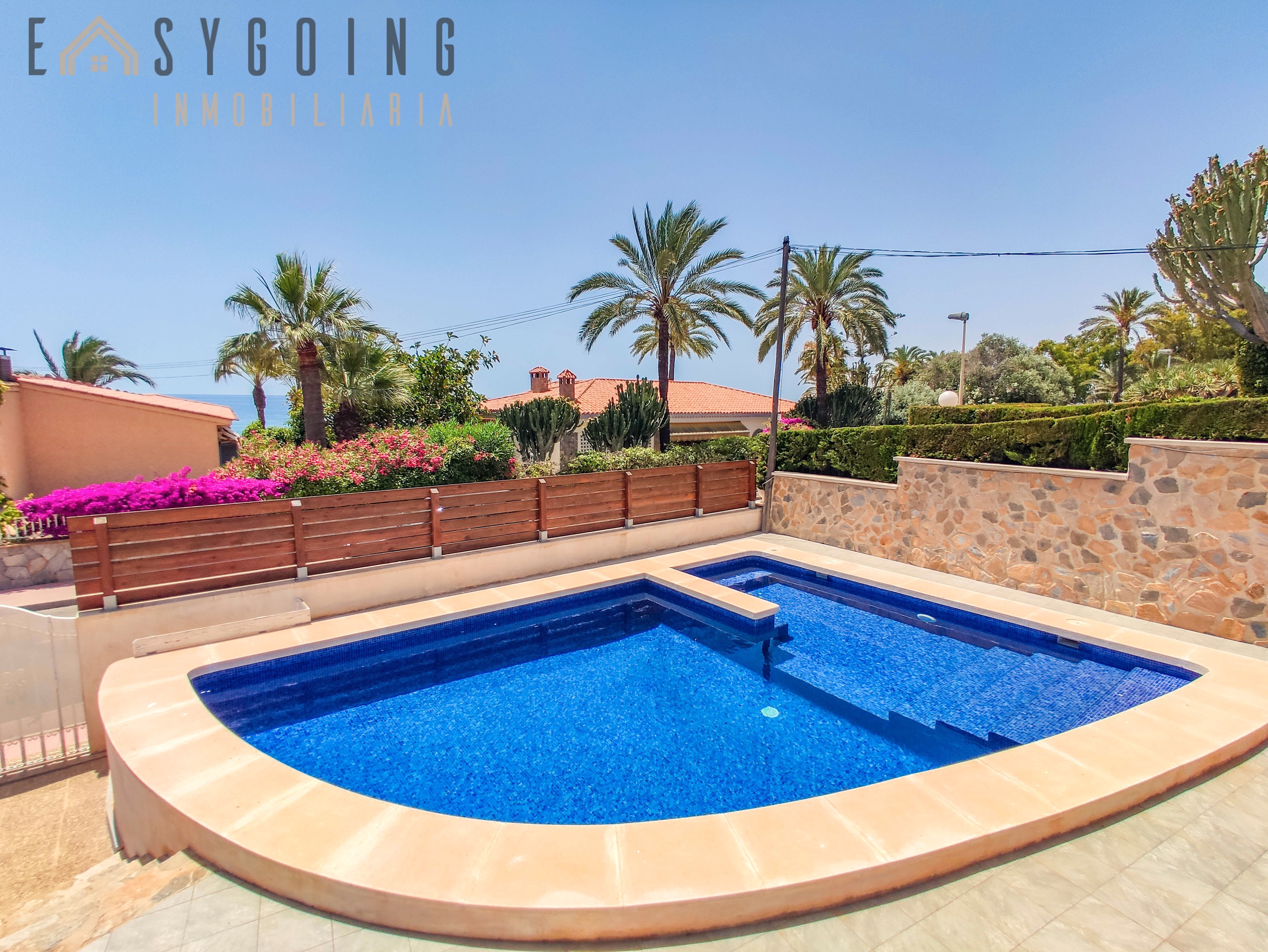 Exterior view of House or chalet for sale in Santa Pola  with Air Conditioner, Private garden and Terrace
