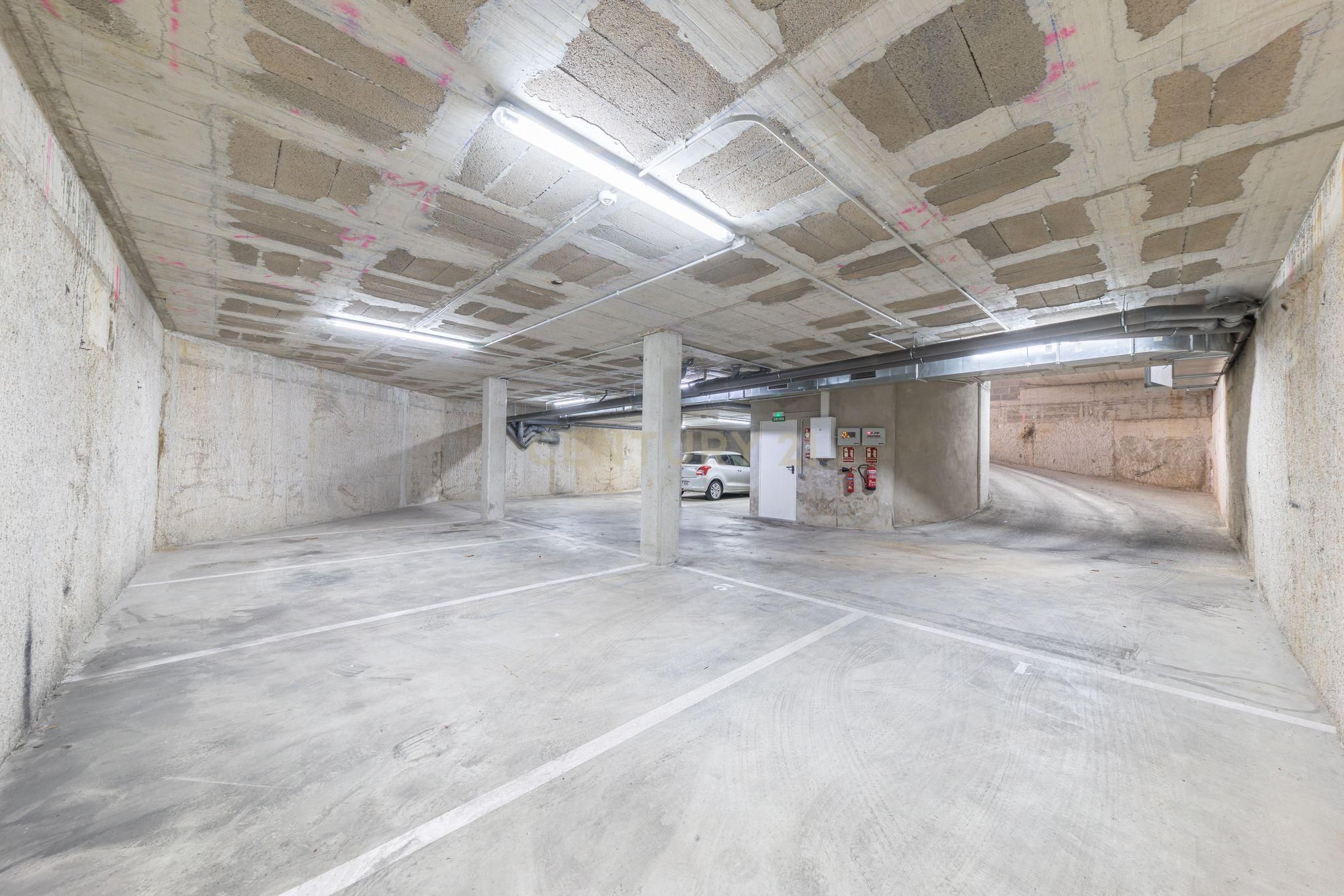 Garage zum Verkauf in Carrer del Doctor Gimbernat, 18, Rubí, Spain, 18, Centre