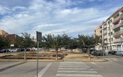 Exterior view of Flat for sale in Figueres