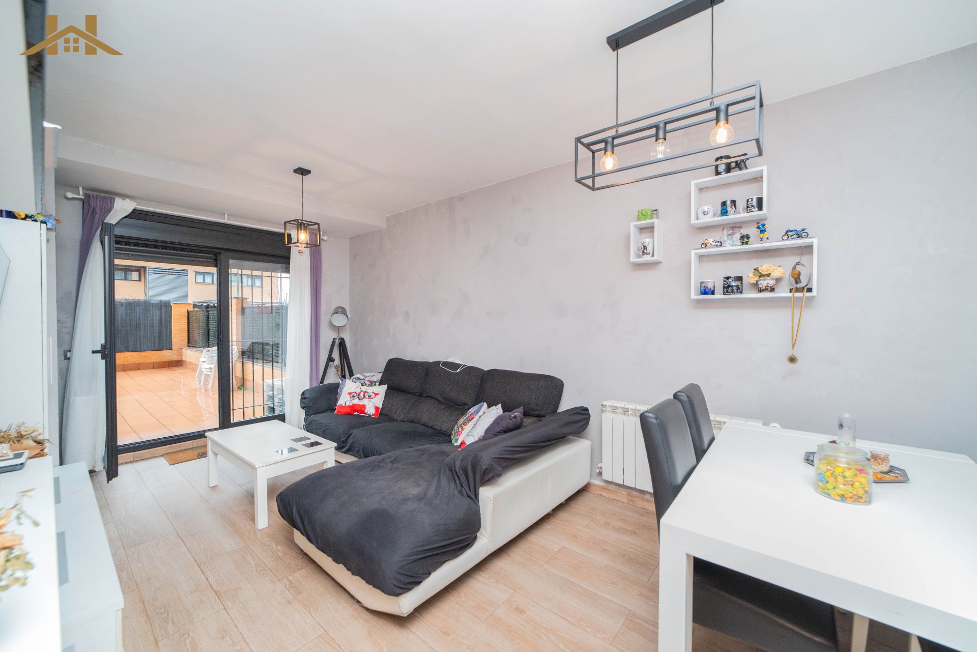 Living room of Flat for sale in Móstoles  with Heating, Private garden and Storage room