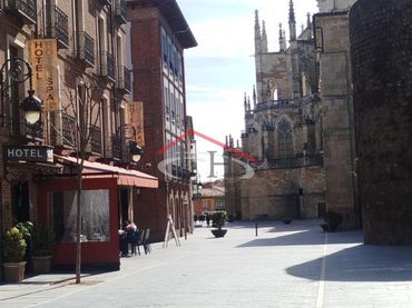 Local comercial en venda a Los Cubos