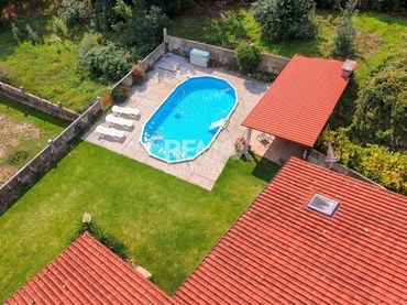 Casa con piscina en venta en Rua Vendanova