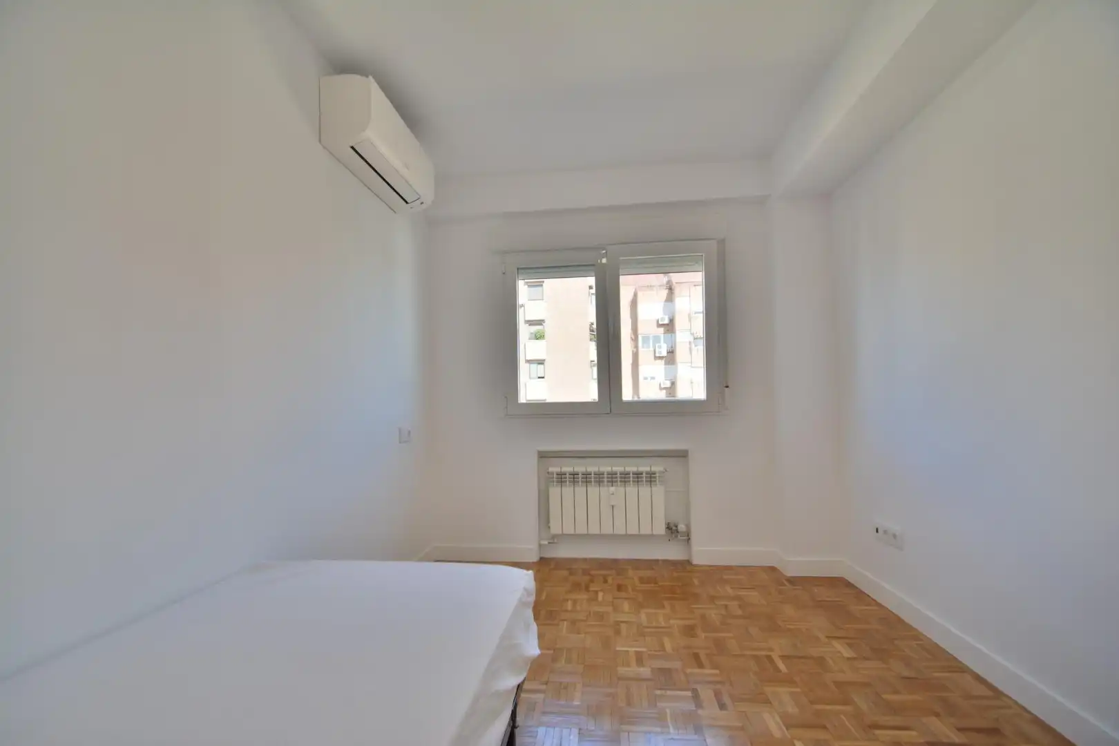 Schlafzimmer von Wohnung zur Miete in Fuencarral - El Pardo