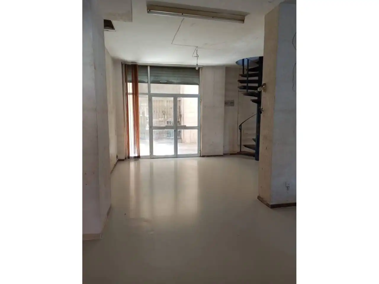 Local comercial en venda a La Bisbal d'Empordà, imagen 5