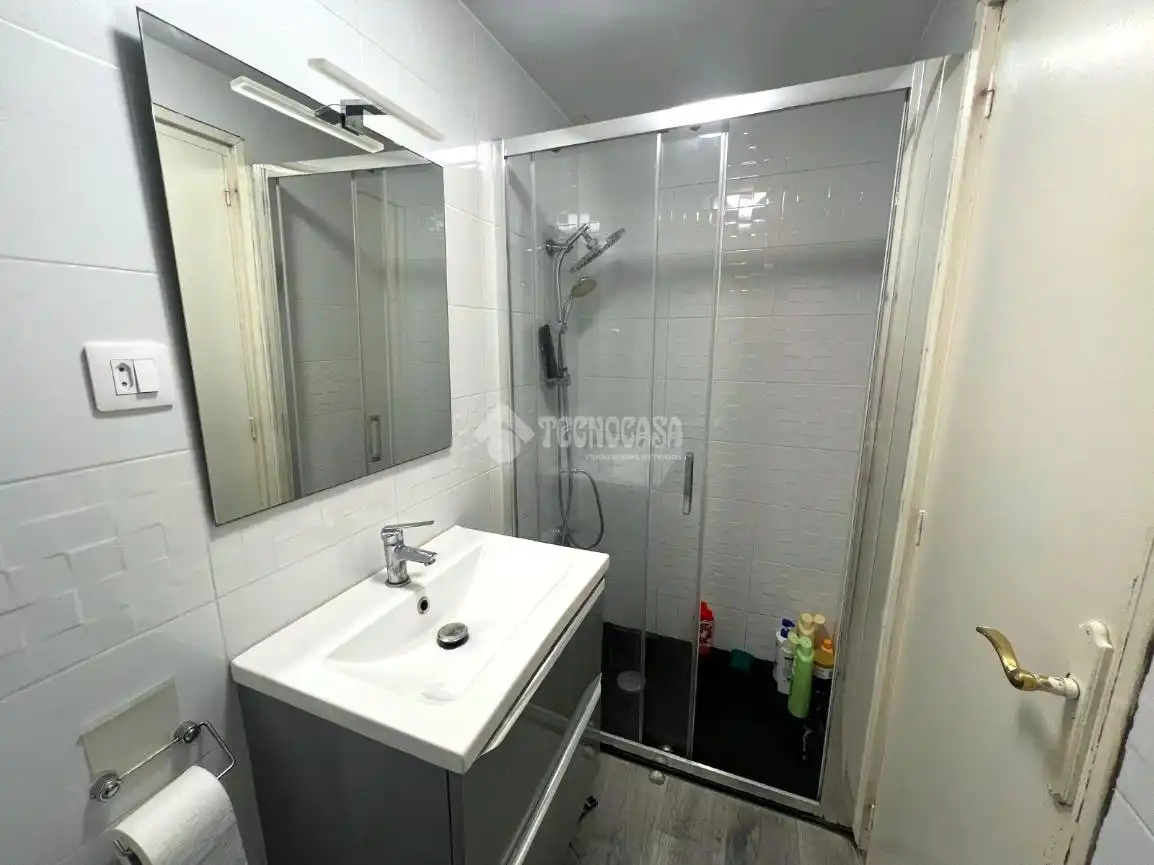 Bathroom of Flat for sale in Zaragoza  with Air Conditioner, Heating and Terrace