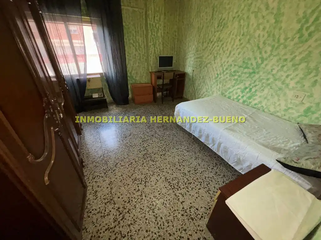 Habitación de Local en venta en Salamanca