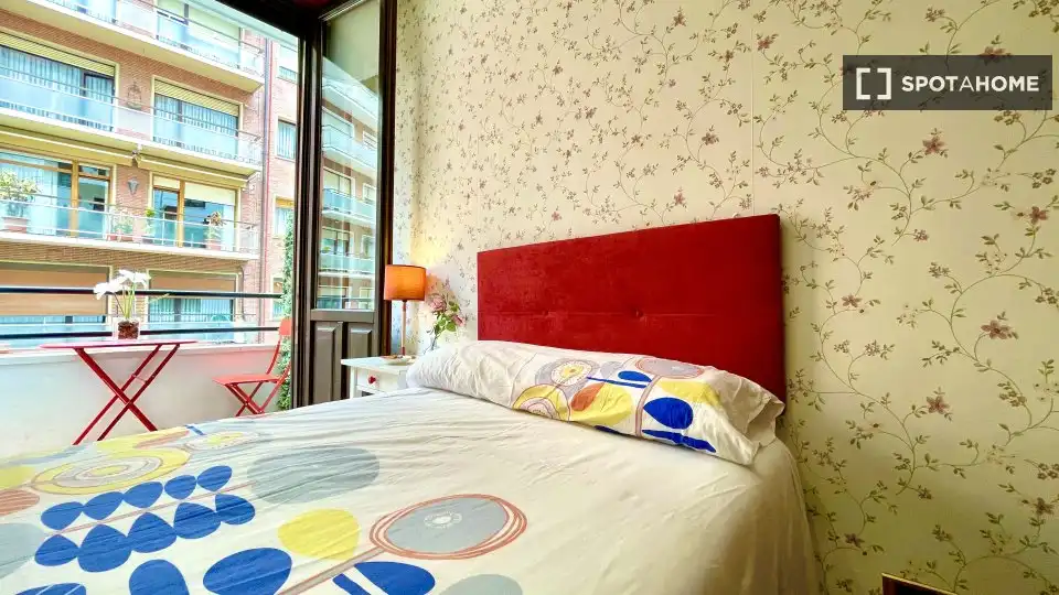 Room in Abandoibarra - Guggenheim