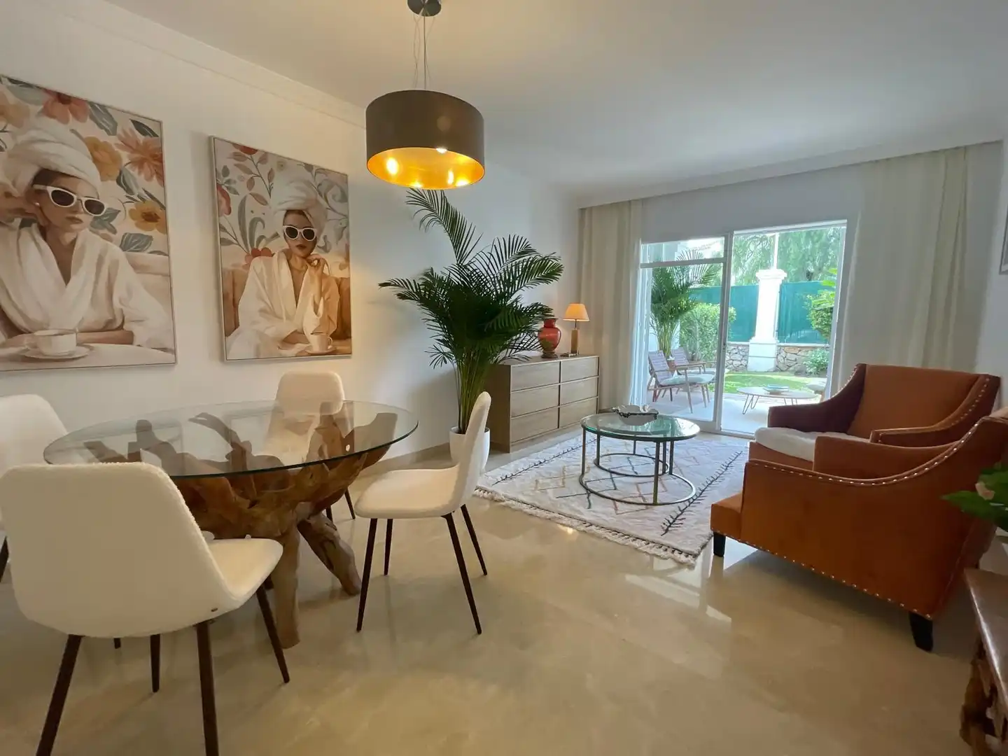 Comedor de Piso en venta en Marbella con Aire acondicionado, Terraza y Amueblado