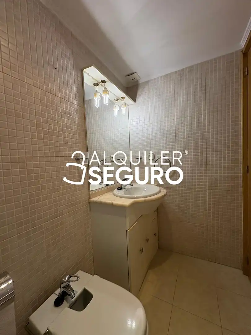 Bany de Estudi de lloguer en Madrid amb Calefacció