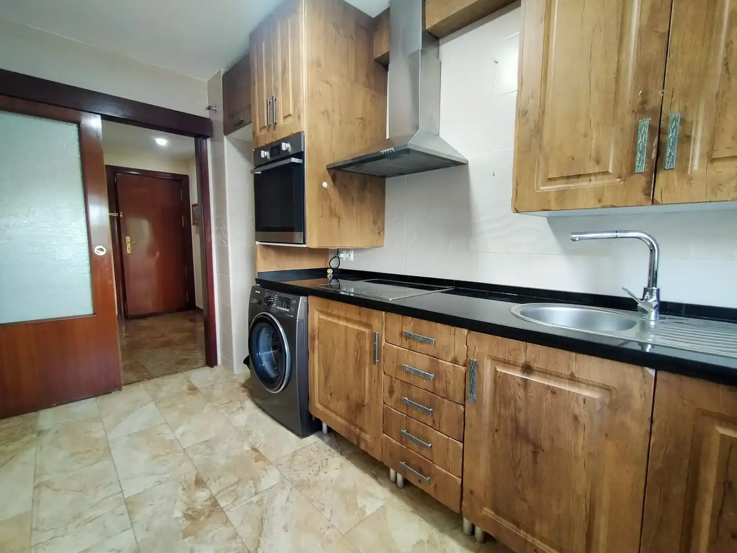 Kitchen of Flat for sale in Sevilla  with Air Conditioner and Terrace