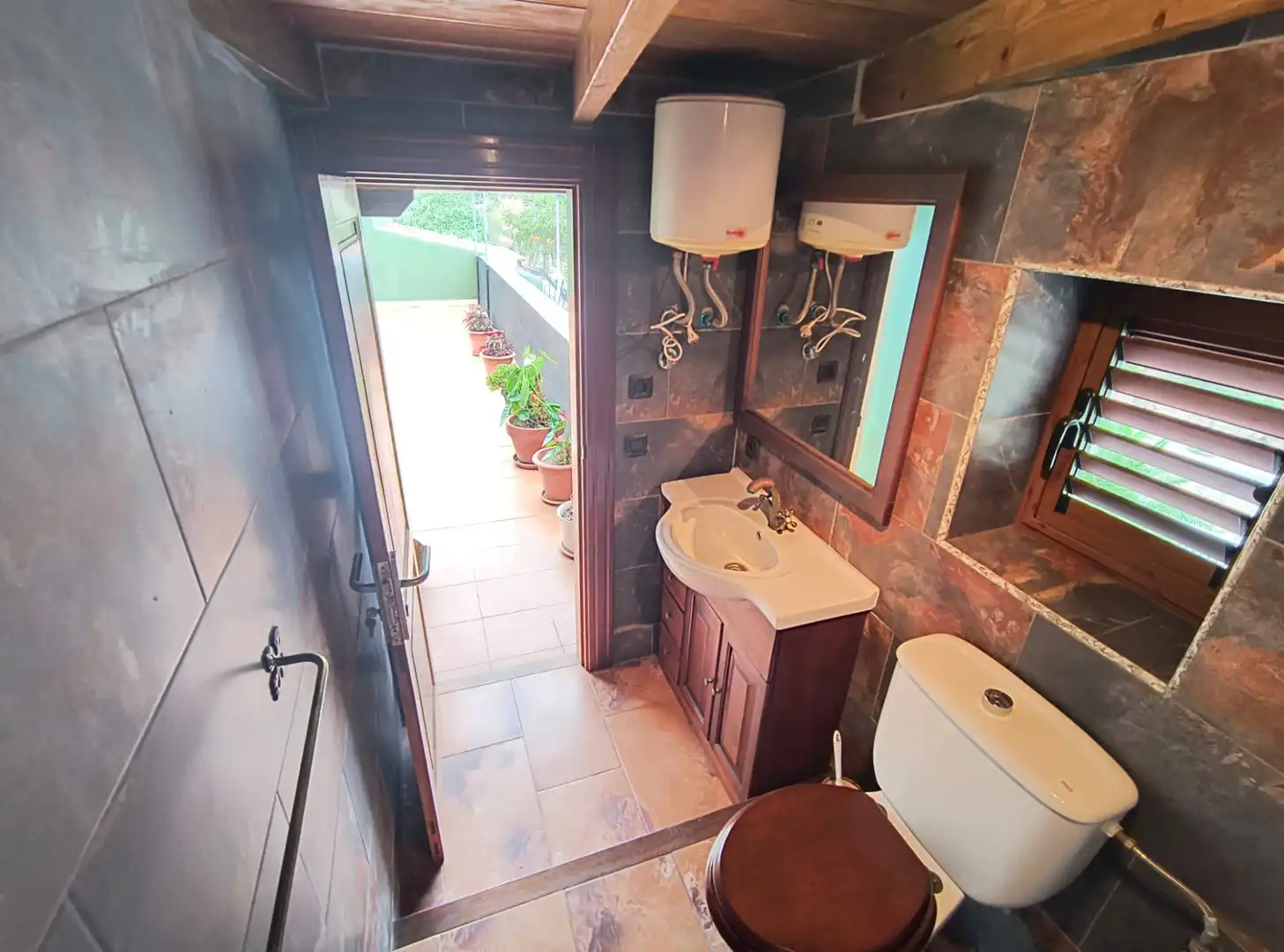 Baño de Casa o chalet en venta en Los Realejos con Jardín privado, Terraza y Amueblado