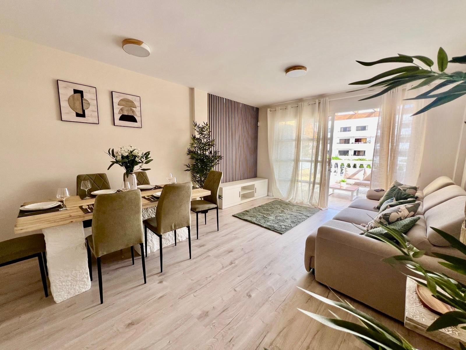 Single-family semi-detached for sale in Avenida Antonio Dominguez, Playa de las Américas