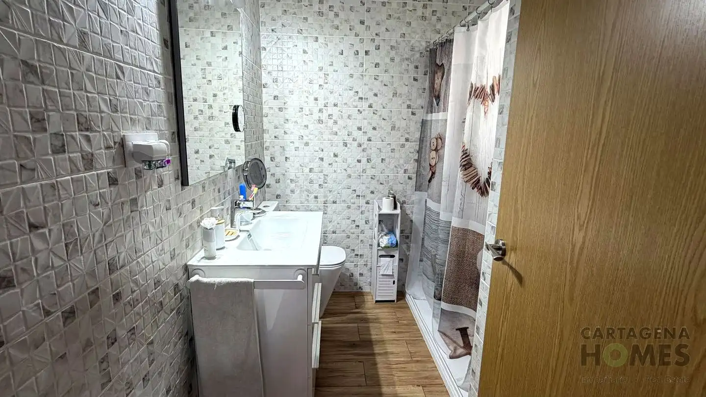Badezimmer von Einfamilien-Reihenhaus zum Verkauf in Cartagena mit Abstellraum, Möbliert und Balkon