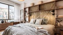 Dormitori de Apartament de lloguer en  Madrid Capital amb Aire condicionat, Moblat i Forn