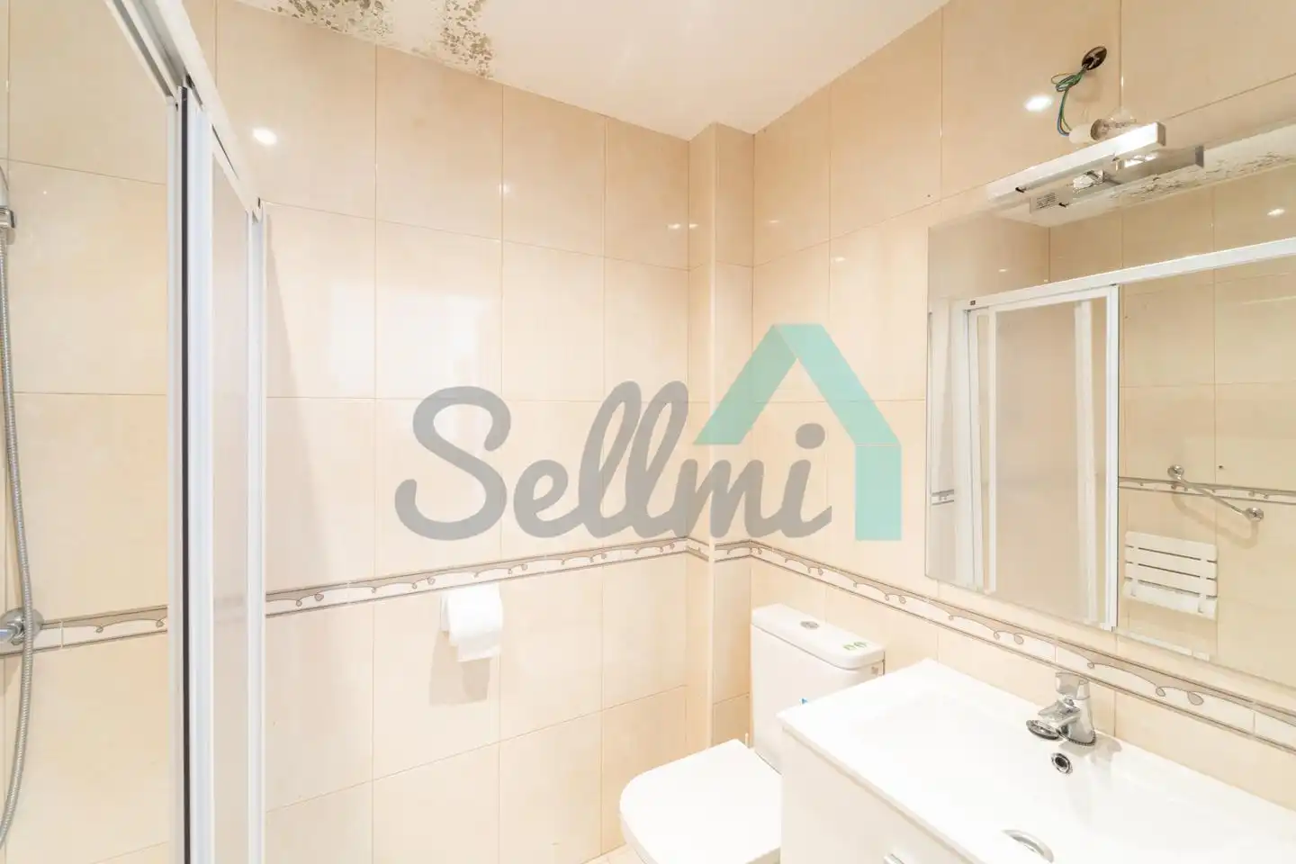 Bathroom of Detached homes for sale in Mieres (Asturias)  with Heating