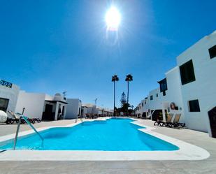 Vista exterior de Apartament en venda en Tías amb Terrassa, Moblat i Piscina comunitària