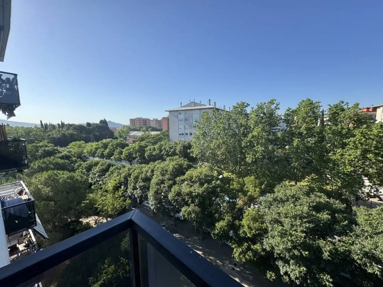 Vista exterior de Piso en venta en Cerdanyola del Vallès con Calefacción y Terraza