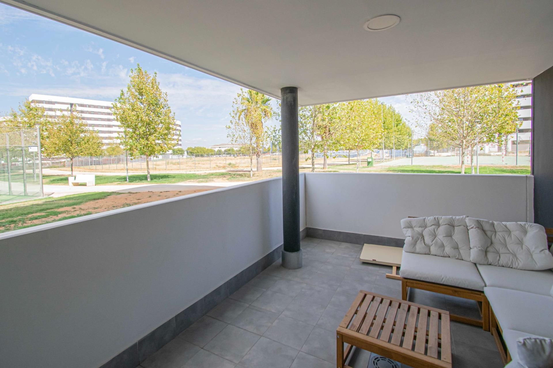 Terrassa de Pis en venda en  Sevilla Capital amb Aire condicionat, Calefacció i Jardí privat