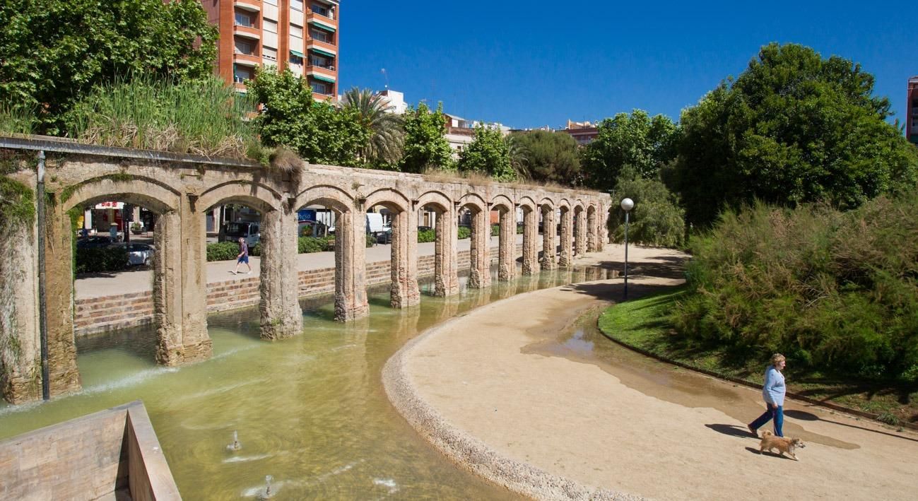 Vista exterior de Planta baixa en venda en  Barcelona Capital amb Aire condicionat, Terrassa i Balcó