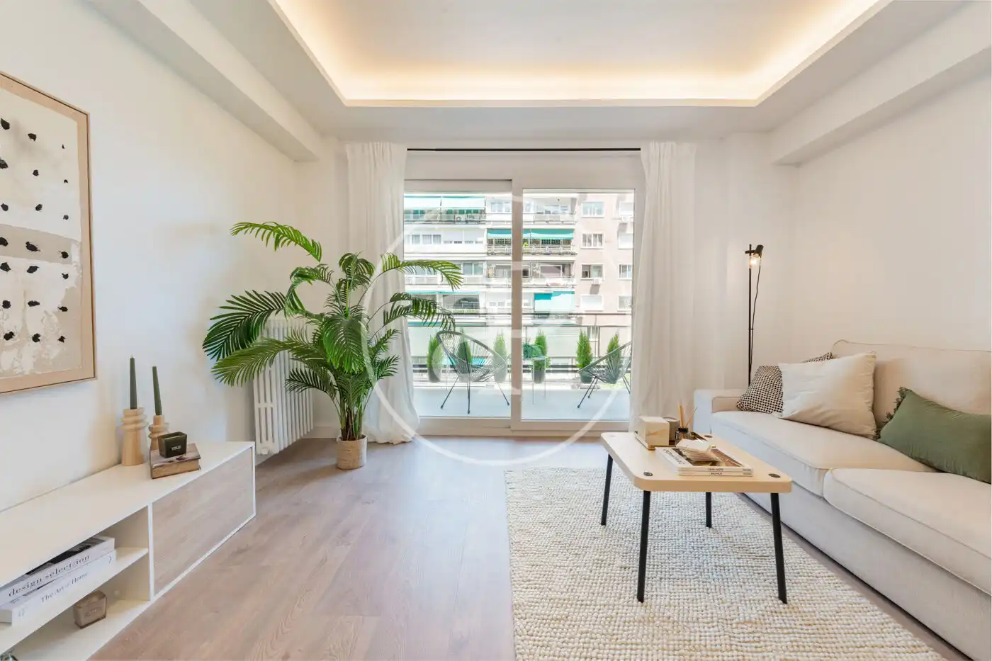 Living room of Flat for sale in Madrid  with Air Conditioner, Heating and Terrace