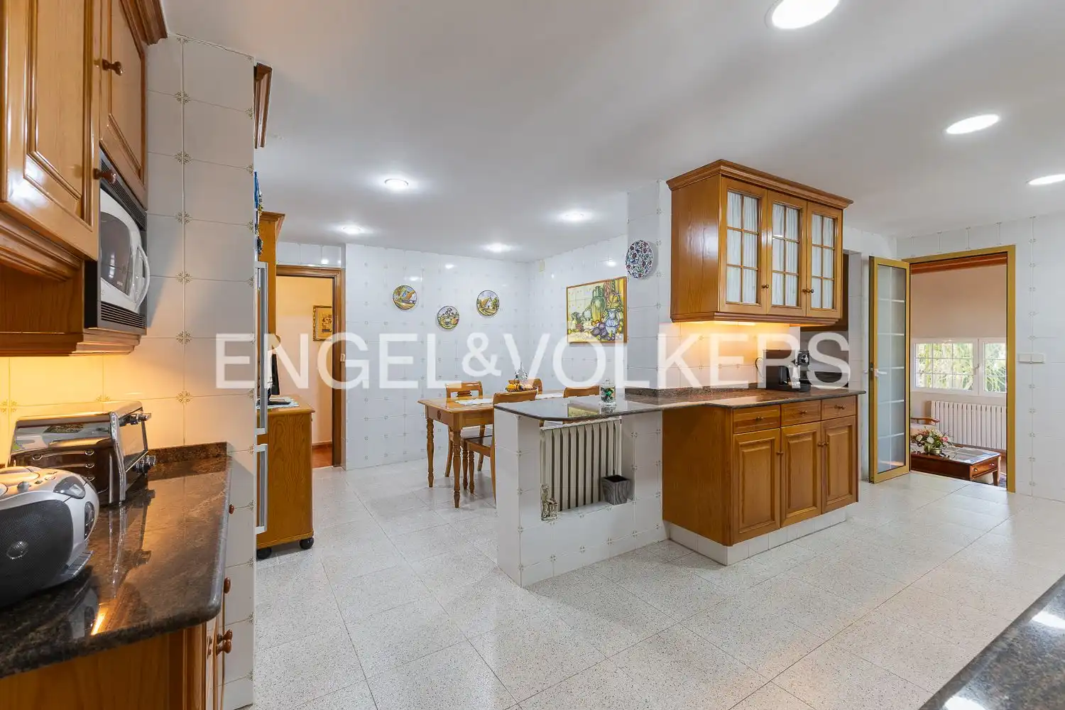Kitchen of Houses for sale in Paterna  with Air Conditioner, Heating and Private garden