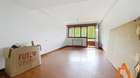 Sala d'estar de Pis en venda en Gijón  amb Terrassa