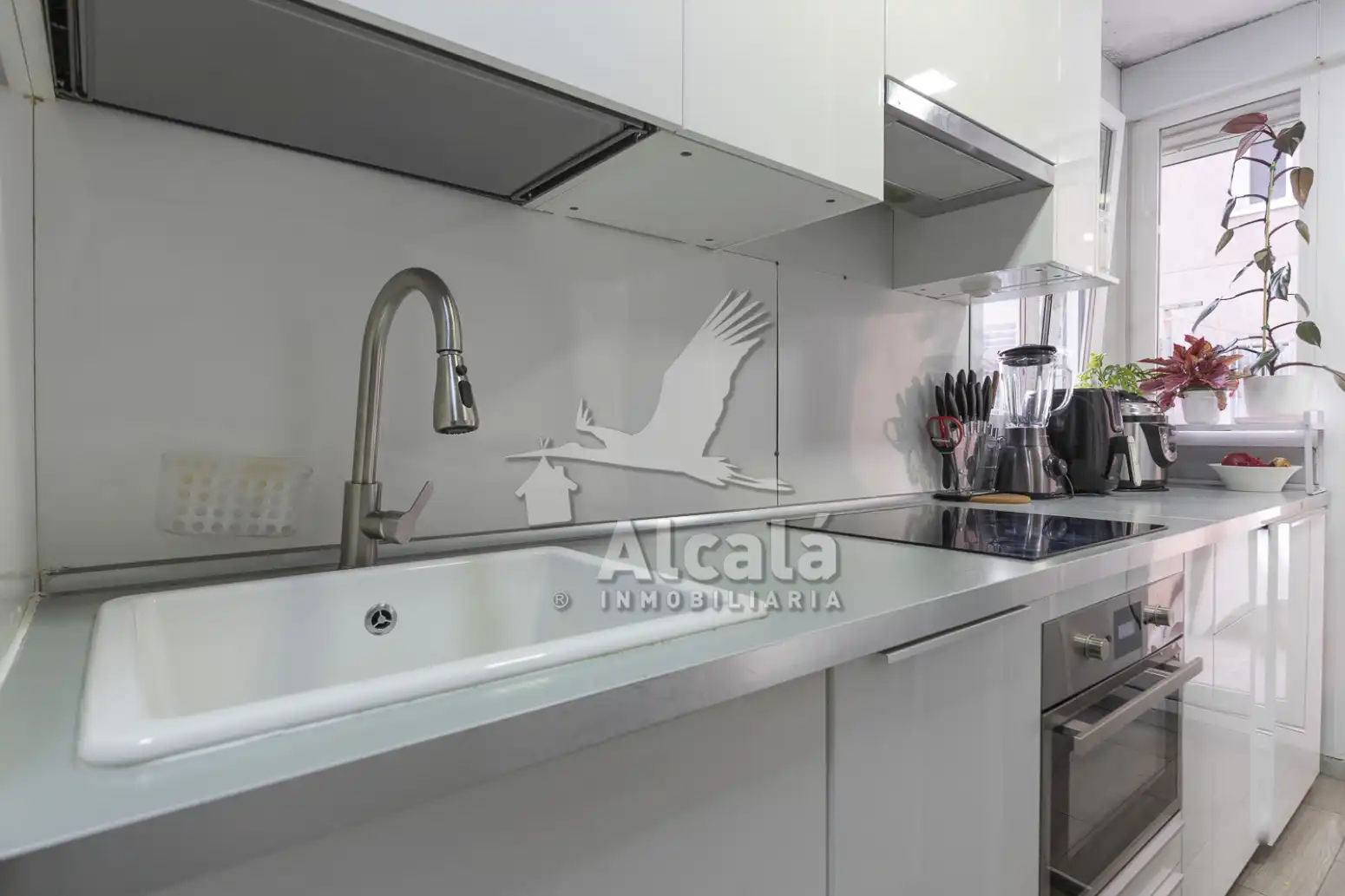 Cuina de Pis en venda en Madrid amb Aire condicionat, Calefacció i Terrassa