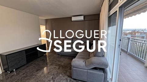 Foto 2 de Pis de lloguer a Santiago Segura, La Roureda, Barcelona