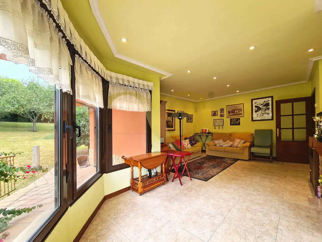 Sala de estar de Casa o chalet en venta en Gijón  con Calefacción, Jardín privado y Terraza