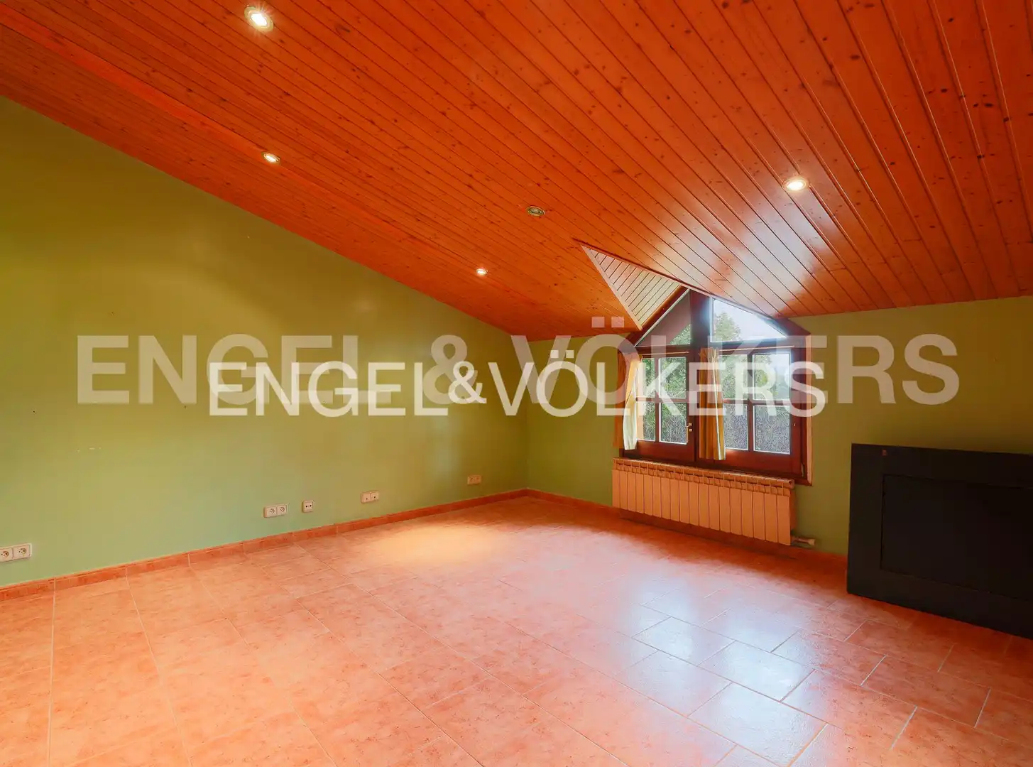 Sala de estar de Casa o chalet en venta en Montcada i Reixac con Calefacción, Jardín privado y Terraza