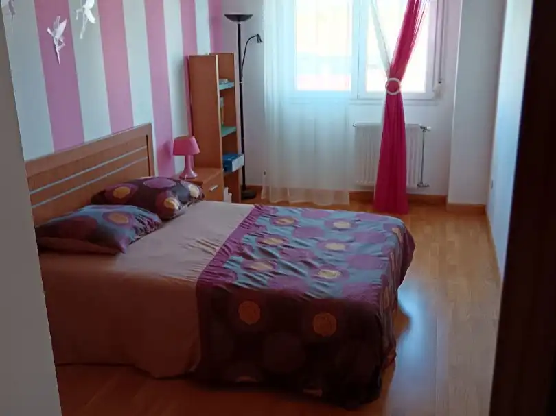 Dormitori de Casa adosada en venda en Arcos amb Aire condicionat, Calefacció i Jardí privat