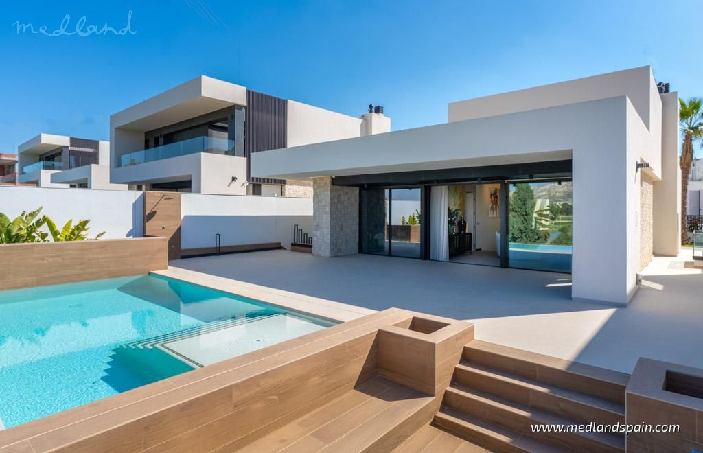 Exterior view of House or chalet for sale in Algorfa  with Air Conditioner, Heating and Private garden