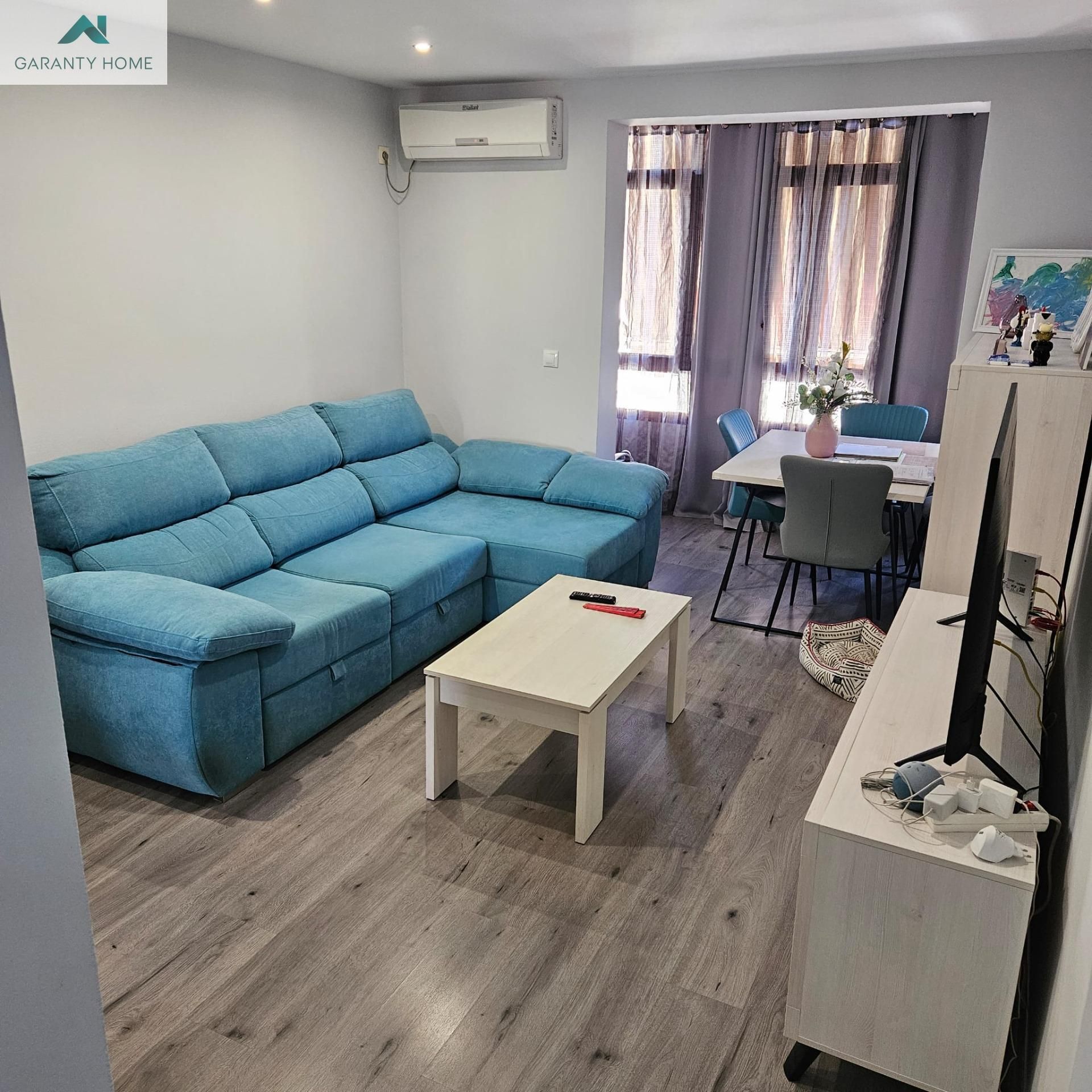 Living room of Flat for sale in Málaga Capital  with Air Conditioner, Terrace and Furnished